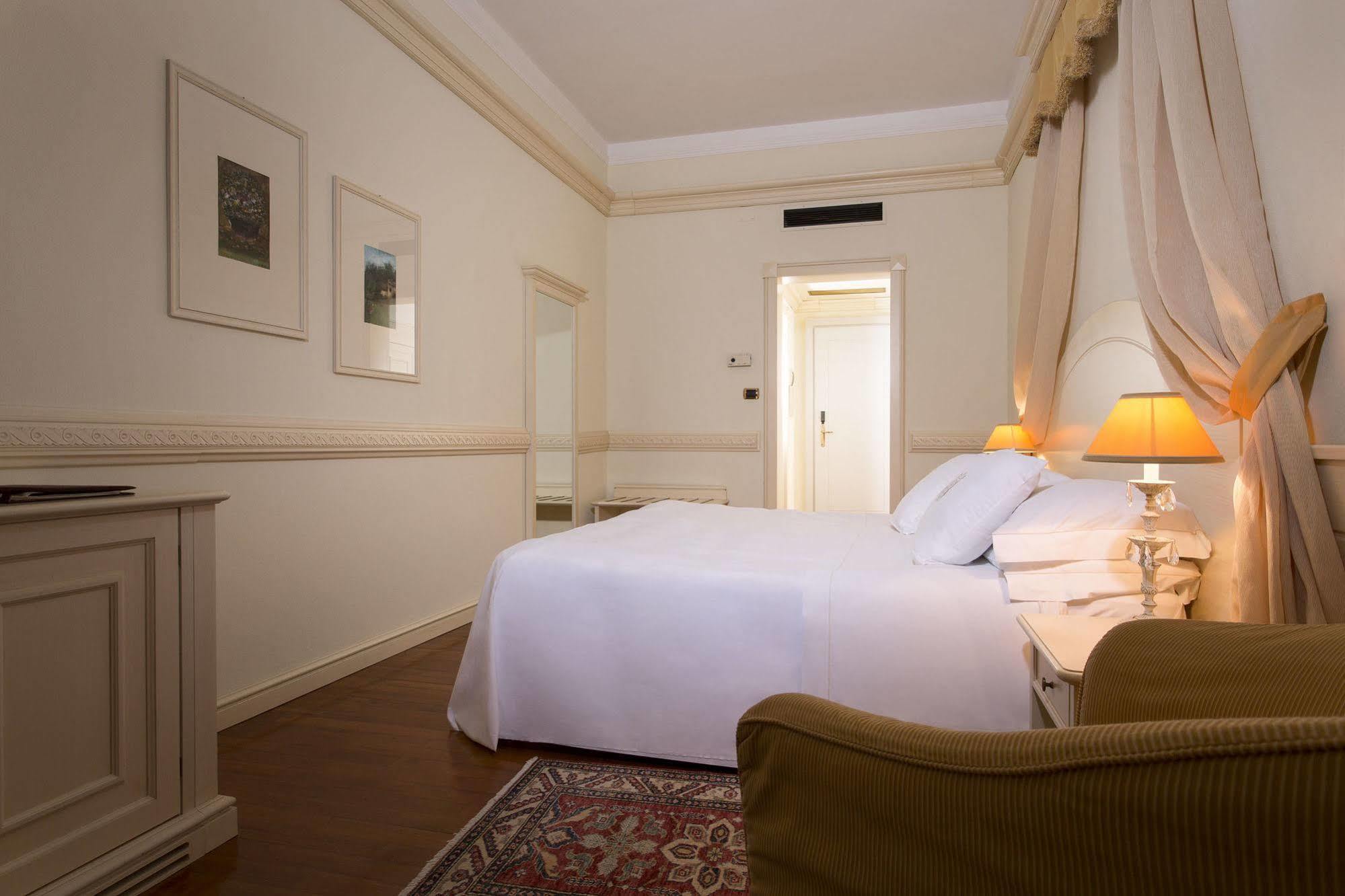 Hotel Cenobio Dei Dogi Камольи Экстерьер фото